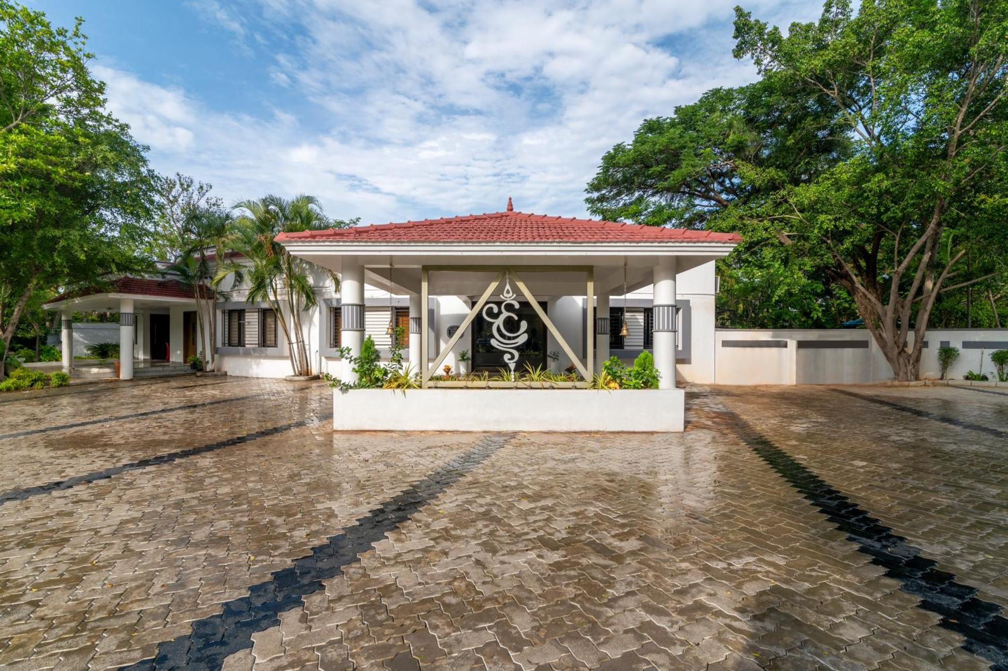 Sterling Arunai Anantha - Tiruvannamalai Luaran gambar