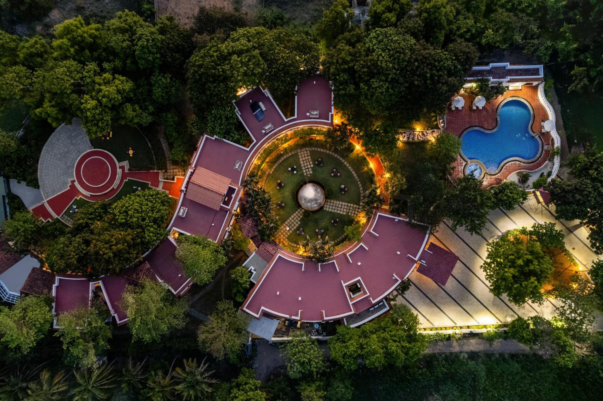 Sterling Arunai Anantha - Tiruvannamalai Luaran gambar