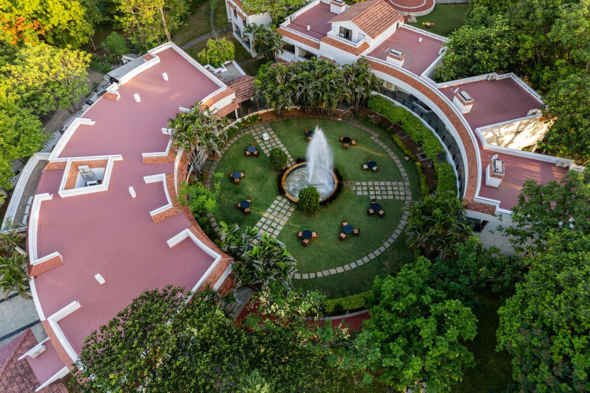 Sterling Arunai Anantha - Tiruvannamalai Luaran gambar